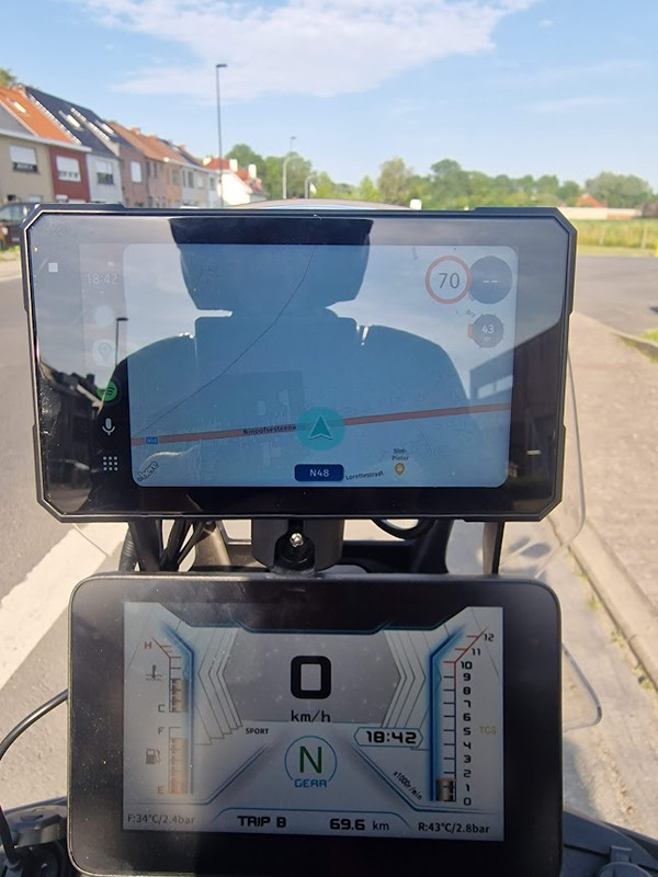 met snelheidsmeter